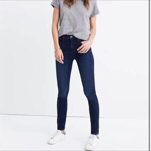 Madewell 9” high rise skinny dark wash jean 24